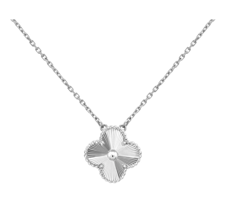 Medium One Flower Necklace