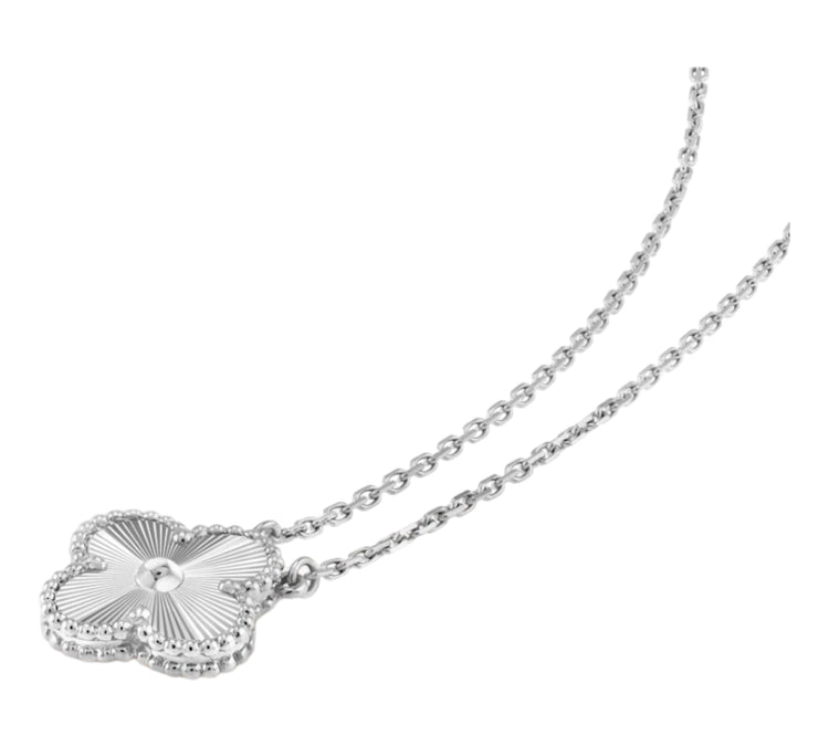 Medium One Flower Necklace